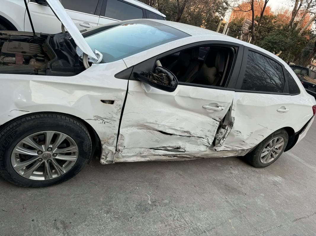 买二手车怎么第三方验车，分辨结构性事故修复车？缩略图