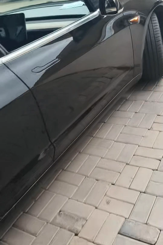 特斯拉Model 3左侧覆盖件检测全景